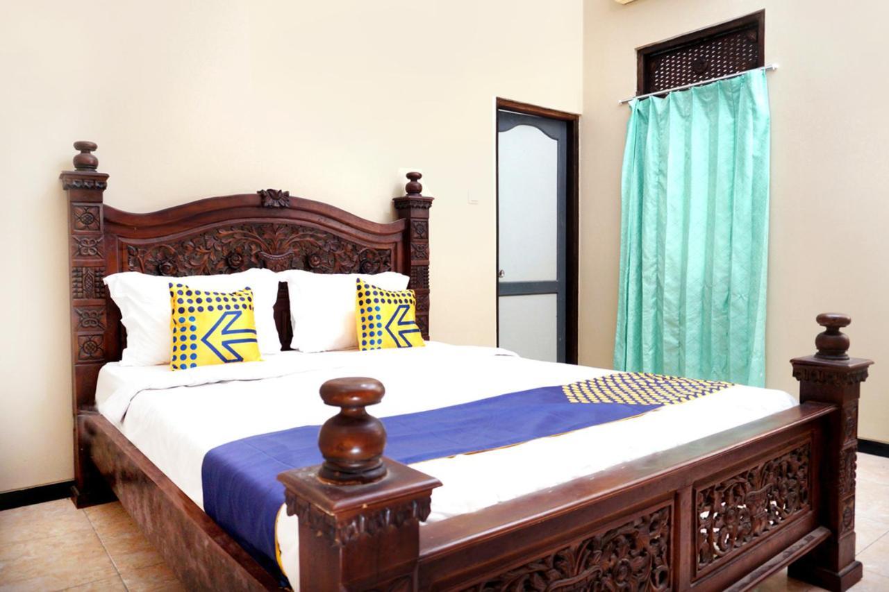 Hotel Spot On 2629 Duta Karimun Karimunjawa Exterior foto